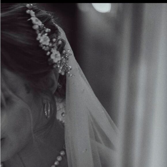 Silver White Floral Bridal Wedding Hair Accessory - Picture 2 of 6